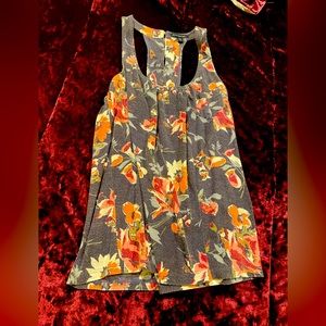 American Eagle 🦅 Outfitter Top 🌷Size XS-Petite